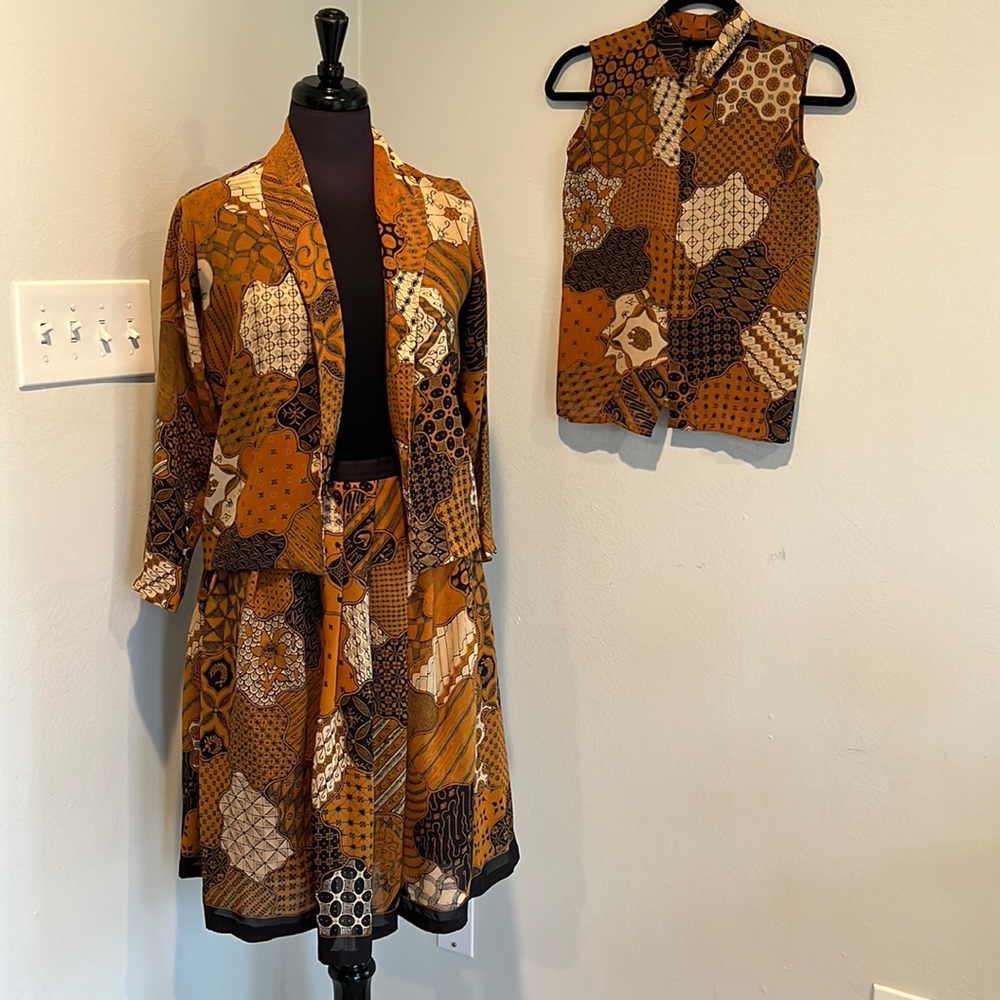 Vintage handmade 3-piece skirt suit